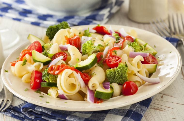 Ensalada de pasta con verduras